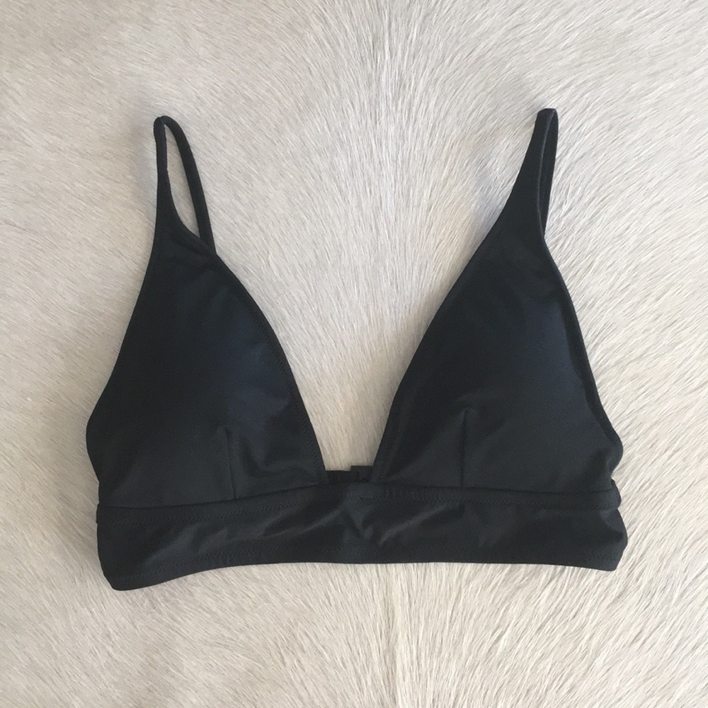 Black bikini top